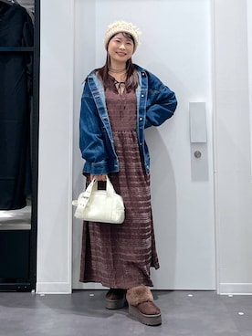 「アイテム（スリッポン）」を使った、emaさん（レディース・155cm）の秋コーディネート