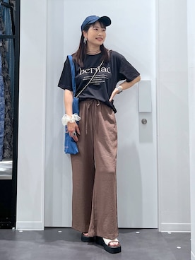 「アイテム（スマホグッズ）」を使った、emaさん（レディース・155cm）の夏コーディネート