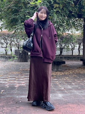 「アイテム（パーカー）」を使った、emaさん（レディース・155cm・30代）の秋コーディネート