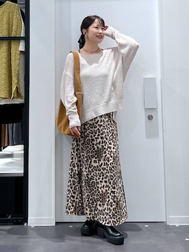 「アイテム（ピアス（両耳用））」を使った、emaさん（レディース・155cm・30代）の秋コーディネート