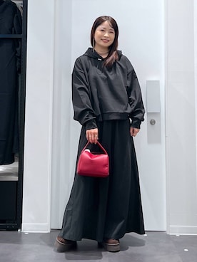 「アイテム（スリッポン）」を使った、emaさん（レディース・155cm）の秋コーディネート