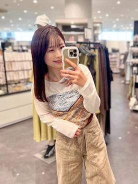 「LAKOLE（ラコレ）のアイテム（パンツ）」を使った、emaさん（レディース・155cm）の春コーディネート