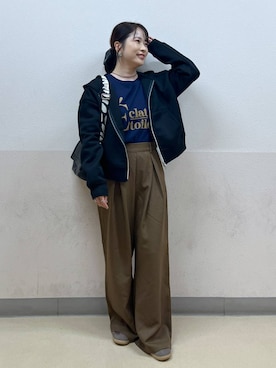 「アイテム（シュシュ）」を使った、emaさん（レディース・155cm）の秋コーディネート