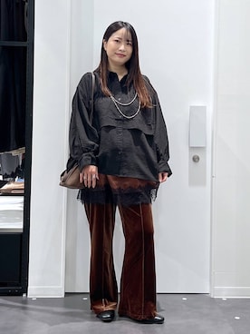 「LAKOLE（ラコレ）の２WAYサテンコンビベルト / 1052765（ベルト、ブラウン系）」を使った、emaさん（レディース）の秋コーディネート