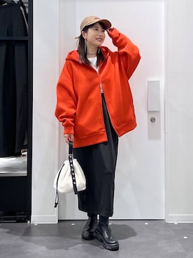 「アイテム（ピアス（両耳用））」を使った、emaさん（レディース・155cm）の秋コーディネート