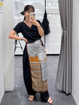 「アイテム（シュシュ、グレー系）」を使った、emaさん（レディース・155cm）の秋コーディネート