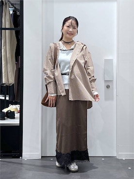 「LAKOLE（ラコレ）の尾錠ショルダーバッグ / 1049999（ショルダーバッグ、ブラウン系）」を使った、emaさん（レディース）の秋コーディネート