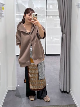 「アイテム（パーカー）」を使った、emaさん（レディース・155cm・30代）の秋コーディネート