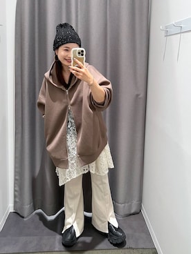 「アイテム（パーカー）」を使った、emaさん（レディース・155cm・30代）の秋コーディネート