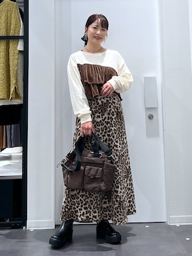 「アイテム（シュシュ）」を使った、emaさん（レディース・155cm）の秋コーディネート