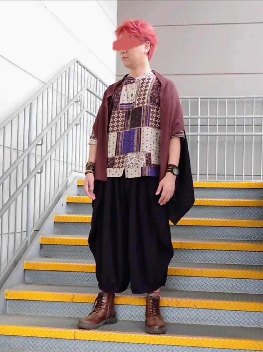「エスニック、エスニックコーデ、エスニックファッション、チャイハネ」｜「AsianFunnyShopのアイテム（Tシャツ/カットソー、ブラウン系）」を使った、hopper03さん（メンズ・174cm）の夏コーディネートの1枚目の写真