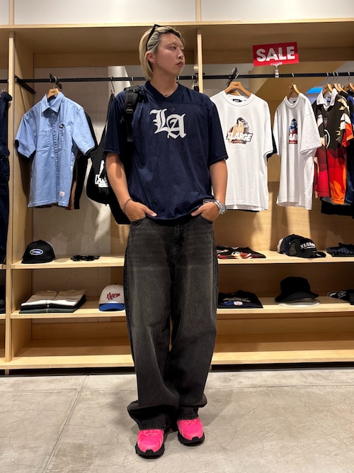 OLD ENGLISH BAGGY DENIM PANTS（デニムパンツ）｜XLARGE
