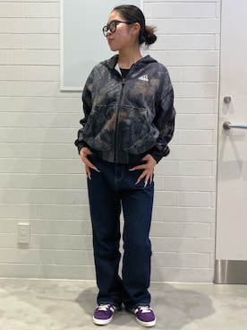 「adidas（アディダス）のカモ フード付き フルジップ / アディダスオリジナルス adidas Originals（パーカー）」を使った、RWさん（レディース・158cm）の秋コーディネート