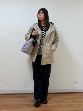 「AIGLE（エーグル）のアイテム（パンツ）」を使った、TSUBASAさん（レディース・164cm）の冬コーディネート
