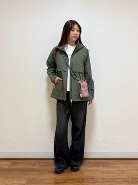 「アイテム（マウンテンパーカー）」を使った、TSUBASAさん（レディース・164cm）の秋コーディネート