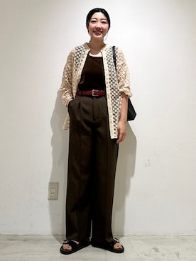 「アイテム（ベルト、レッド系）」を使った、土倉さん（レディース・154cm）の夏コーディネート