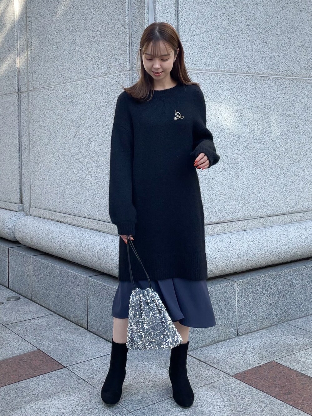 「休日スタイル、お出かけコーデ、冬、冬ファッション、レイヤード、ブラック」｜「groveのレイヤードで冬のおでかけスタイルが完成！ニット×スカートセットワンピース（ワンピース、ブラック系）」を使った、NATSUMIさん（レディース・165cm）の秋コーディネートの1枚目の写真