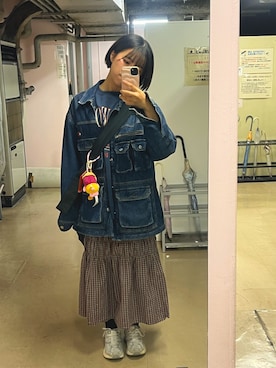 「アイテム（デニムジャケット）」を使った、igemisaさん（レディース・158cm）の秋コーディネート