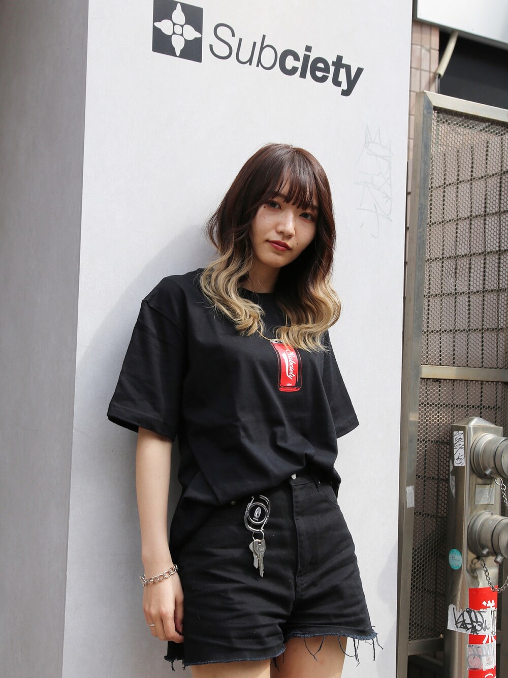 「Subcietyのアイテム（Tシャツ/カットソー、ブラック系）」を使った、ゆきさん（レディース・158cm）の春コーディネートの1枚目の写真
