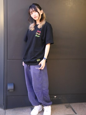 「アイテム（Tシャツ/カットソー、ブラック系）」を使った、ゆきさん（レディース・158cm）の春コーディネート