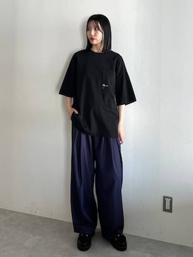 「アイテム（スラックス、パープル系）」を使った、しおりさん（レディース・173cm）の春コーディネート