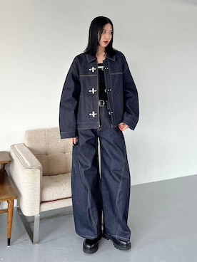 「アイテム（デニムジャケット）」を使った、しおりさん（レディース・173cm・20代）の夏コーディネート