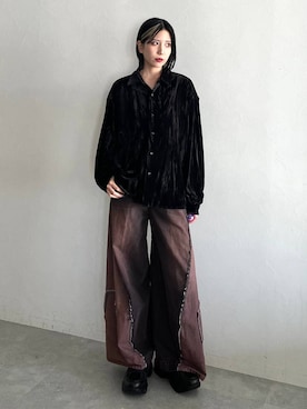 「アイテム（デニムパンツ、レッド系）」を使った、しおりさん（レディース・173cm）の秋コーディネート