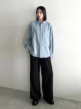 「アイテム（ローファー）」を使った、しおりさん（レディース・173cm）の夏コーディネート