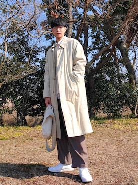 「CASPER JOHN」｜「アイテム（ステンカラーコート）」を使った、ルナラビさん（メンズ・176cm）の春コーディネート