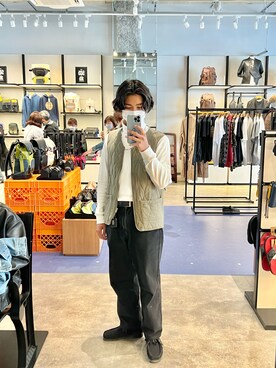 「Clarks（クラークス）のWallabee 2 / メンズ ワラビー2 (ブラックスエード)（モカシン/デッキシューズ）」を使った、yukif524さん（メンズ・172cm）の春コーディネート