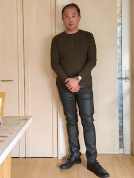 「アイテム（Tシャツ/カットソー）」を使った、takewearさん（メンズ・174cm）の秋コーディネート