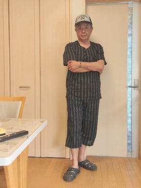 「涼風快適のアイテム（その他ルームウェア、グレー系）」を使った、takewearさん（メンズ・174cm）の春コーディネート