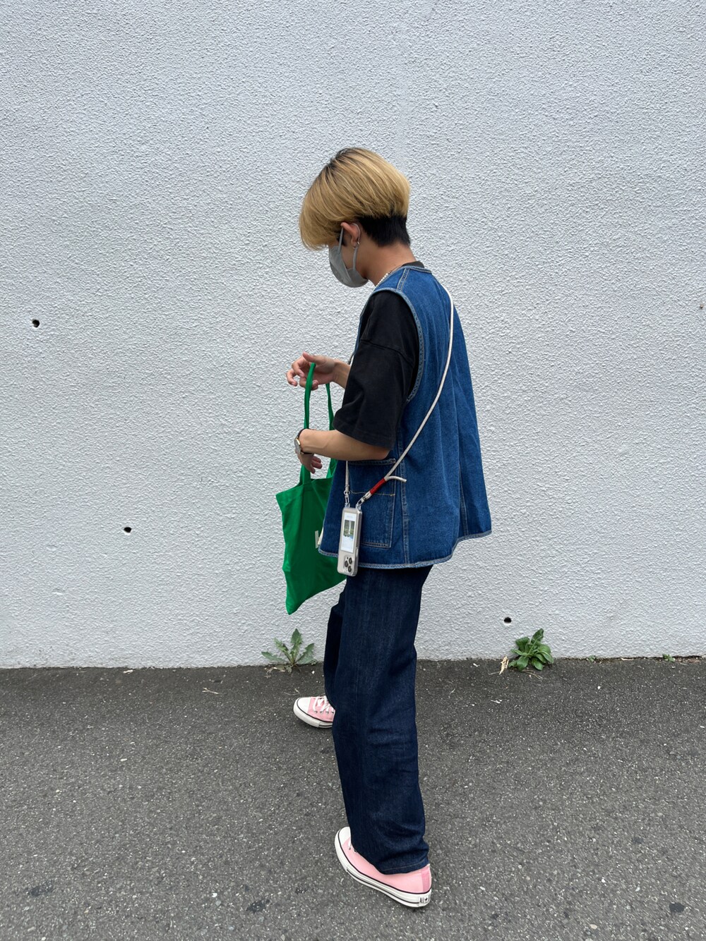 「CONVERSEのconverse コンバース AS US COLORS OX オールスター US カラーズ OX 31306671 PEACH（スニーカー、ピンク系）」を使った、luuuuu07さん（メンズ・167cm）の夏コーディネートの1枚目の写真