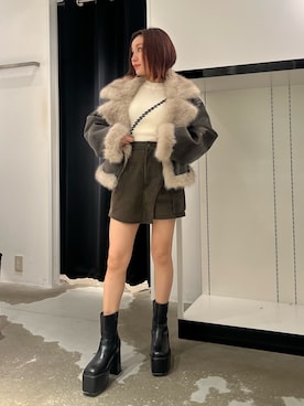 「アイテム（ムートンコート）」を使った、石黒芹奈さん（レディース・148cm）の秋コーディネート