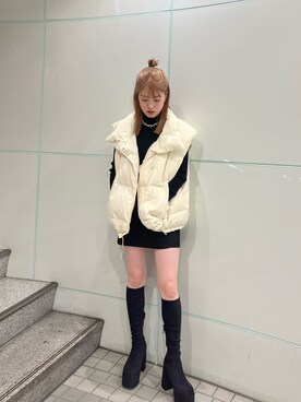 「ハイネックトップス」｜「アイテム（アクセサリー）」を使った、片岡玲菜さん（レディース・165cm）の秋コーディネート