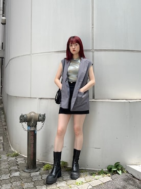 「EMODA（エモダ）のアイテム（ベスト）」を使った、片岡玲菜さん（レディース・165cm）の夏コーディネート