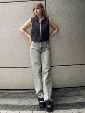 「EMODA（エモダ）のアイテム（ベスト）」を使った、片岡玲菜さん（レディース・165cm）の春コーディネート