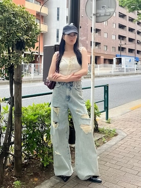 「EMODA（エモダ）のバルキーワイドハイウエストクラッシュジーンズ（デニムパンツ、ブルー系）」を使った、片岡玲菜さん（レディース・165cm）の夏コーディネート
