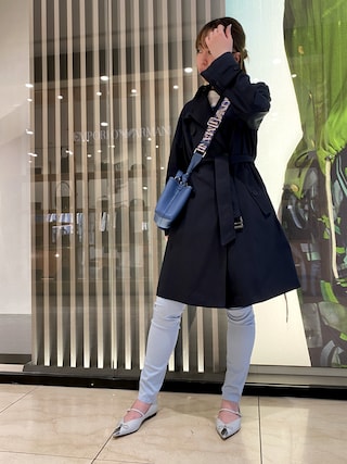 EMPORIO ARMANIのトレンチコートを使ったレディース人気ファッション