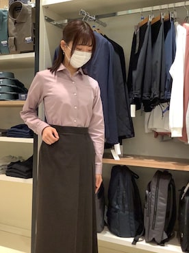 「アイテム（ビジネスシャツ）」を使った、BRICK HOUSE シャツ工房 甲斐双葉ラザウォーク店さん（レディース・157cm）の秋コーディネート