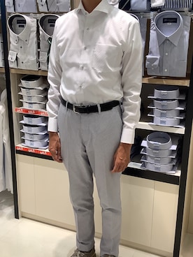 「アイテム（ビジネスシャツ）」を使った、BRICK HOUSE シャツ工房 甲斐双葉ラザウォーク店さん（メンズ・177cm）の秋コーディネート