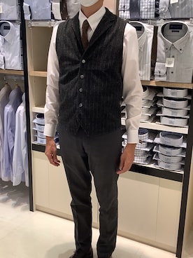 「TOKYO SHIRTS（トウキョウシャツ）のストライプ 前身カットラペル　ニットジ（ベスト）」を使った、BRICK HOUSE シャツ工房 甲斐双葉ラザウォーク店さん（メンズ・177cm）の秋コーディネート