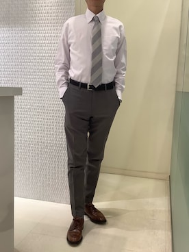 「アイテム（ビジネスシャツ）」を使った、BRICK HOUSE シャツ工房 甲斐双葉ラザウォーク店さん（メンズ・177cm）の春コーディネート