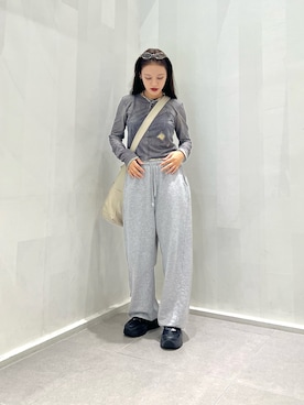 「アイテム（メッセンジャーバッグ）」を使った、skmtmloさん（レディース・159cm）の秋コーディネート