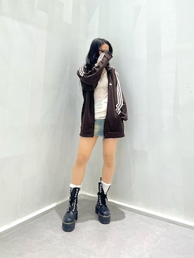 「アイテム（ジャージ）」を使った、skmtmloさん（レディース・159cm）の秋コーディネート