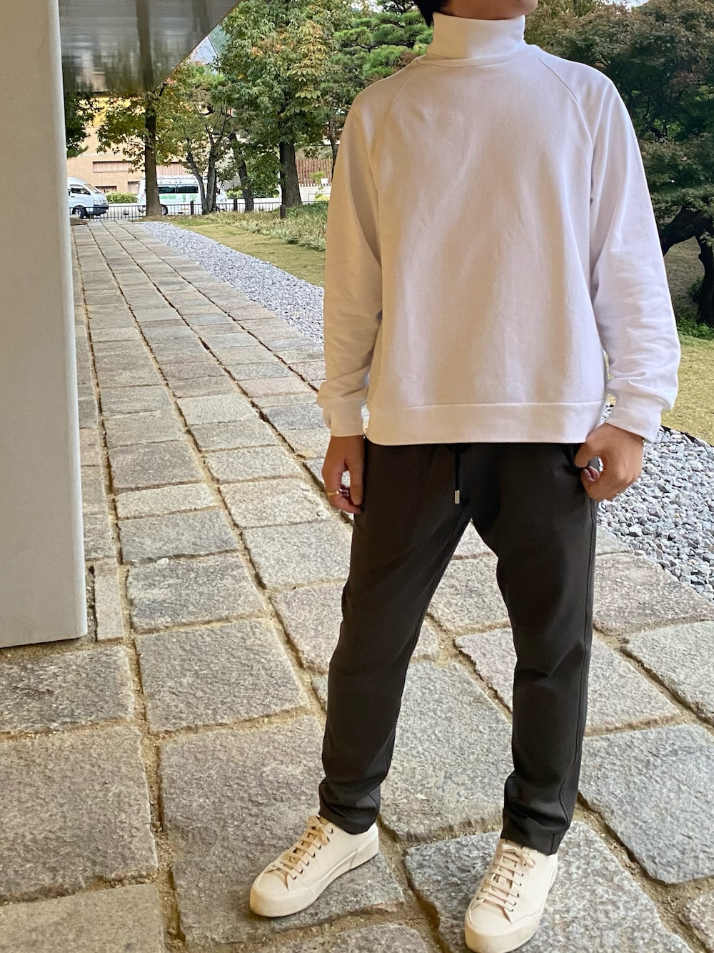 スウェットパンツを使った「THE RERACS」のメンズ人気ファッション