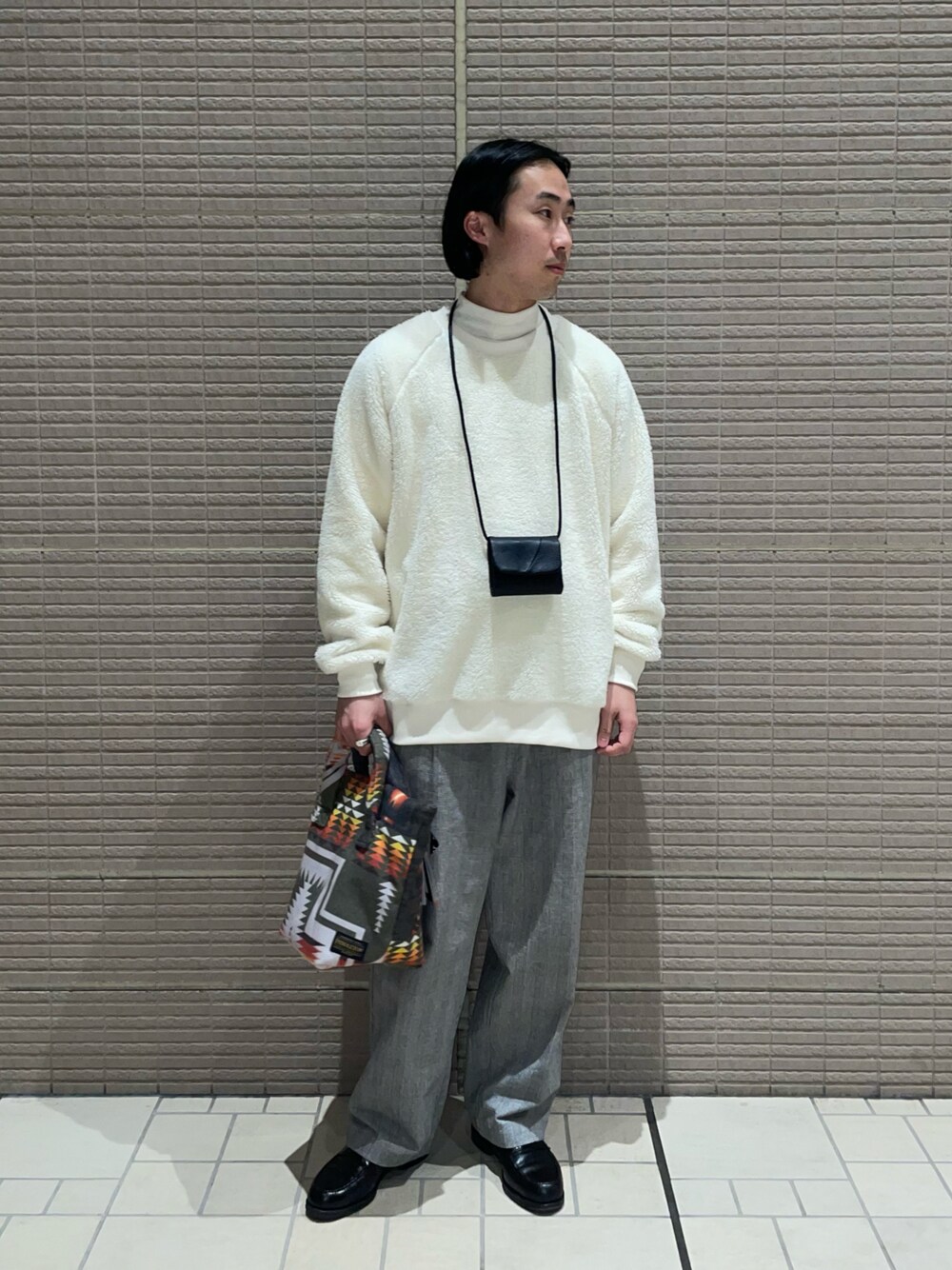 「冬コーデ、大人カジュアル、カジュアル、ワイドパンツ、フリース、ボア、ホワイト、ペンドルトン、F.lli Giacometti、フラテッリジャコメッティ、サニーレーベル、Sonny　Label」｜「URBAN RESEARCH Sonny Labelのボアボンディングクルーネックプルオーバー（Tシャツ/カットソー、ホワイト系）」を使った、kyouji takedaさん（メンズ・168cm）の冬コーディネートの1枚目の写真
