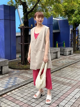 「Kastane（カスタネ）のアイテム（ベスト）」を使った、hamamoto hiyoriさん（レディース・156cm）の春コーディネート