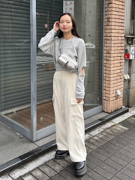 「アイテム（ボディバッグ/ウエストポーチ、シルバー系）」を使った、hamamoto hiyoriさん（レディース・157cm）の冬コーディネート