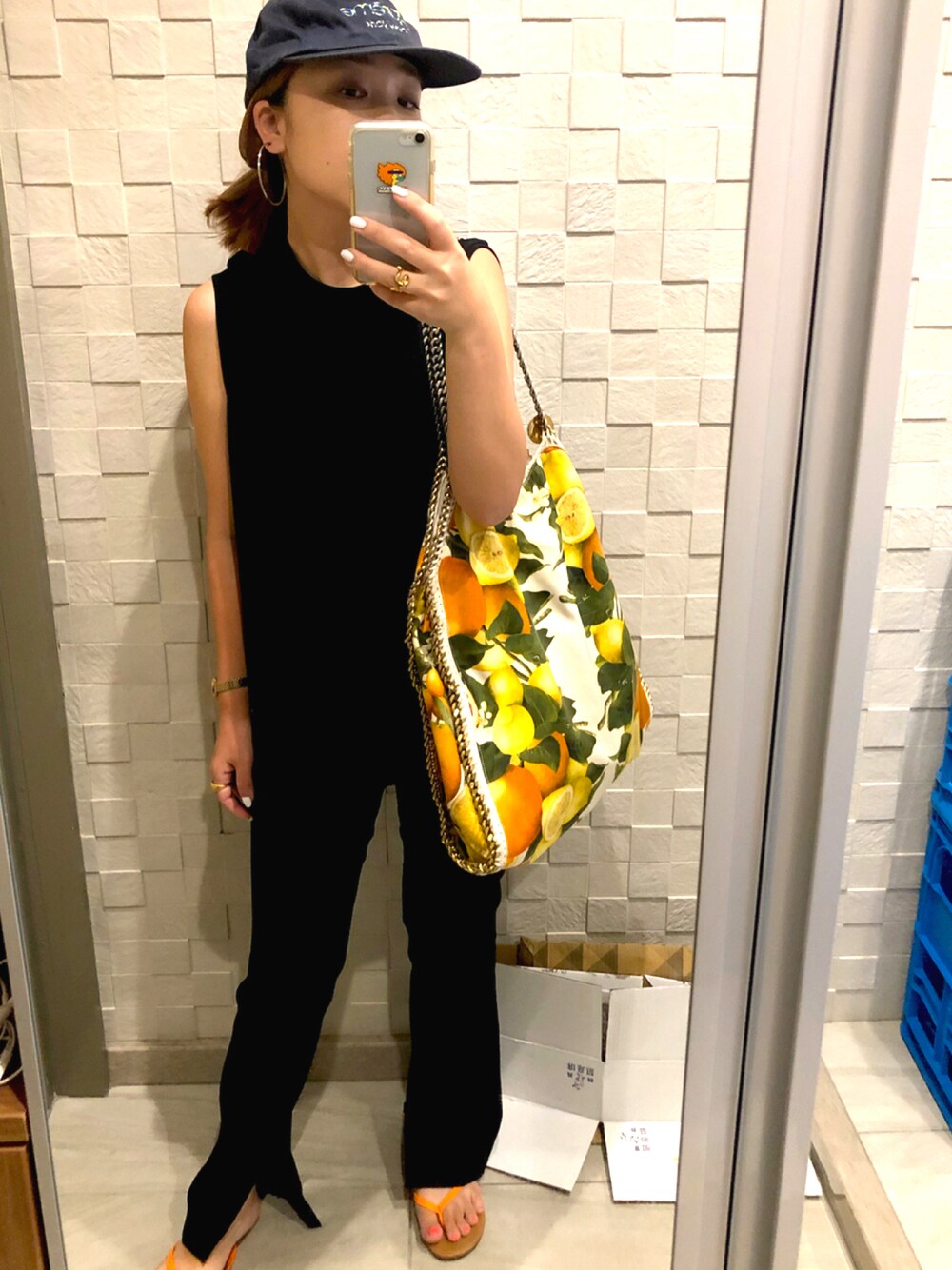 STELLA McCARTNEYのショルダーバッグ（イエロー系）を使った人気